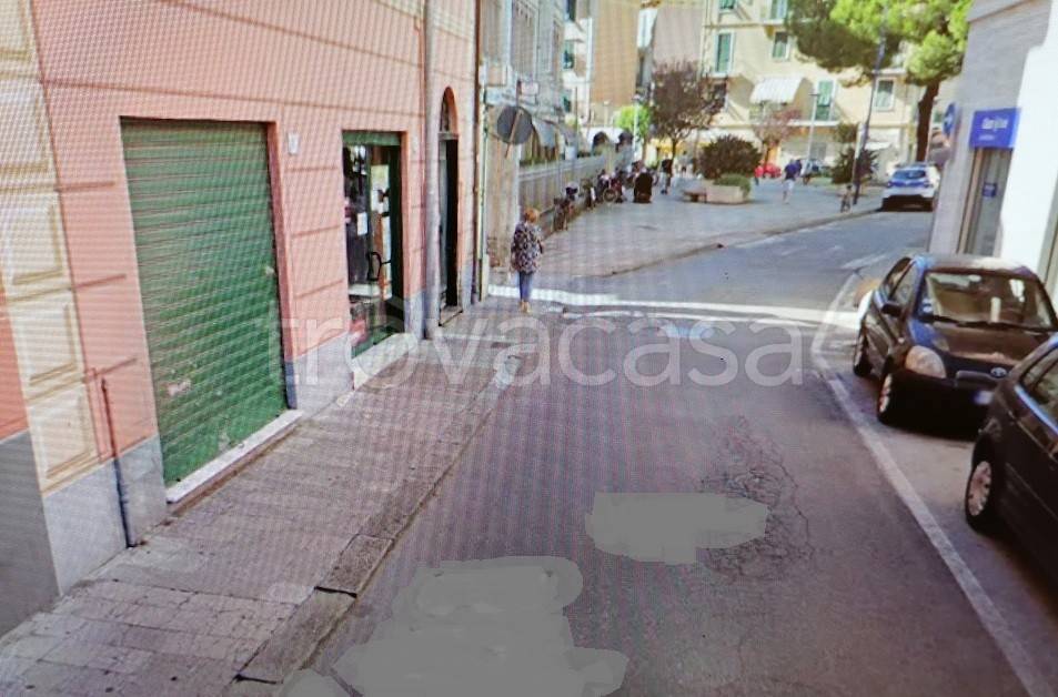 negozio in affitto a Sestri Levante in zona Santo Stefano