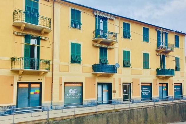 negozio in affitto a Sestri Levante in zona Santo Stefano