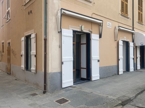 locale commerciale in affitto a Sestri Levante