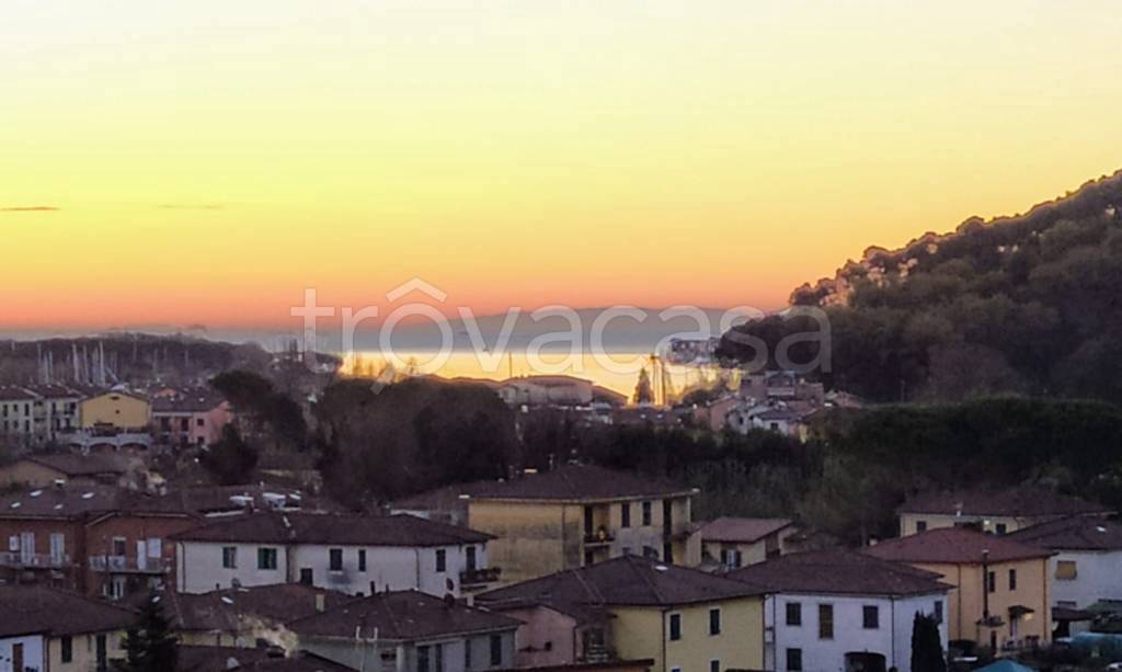 appartamento in affitto ad Ameglia in zona Cafaggio
