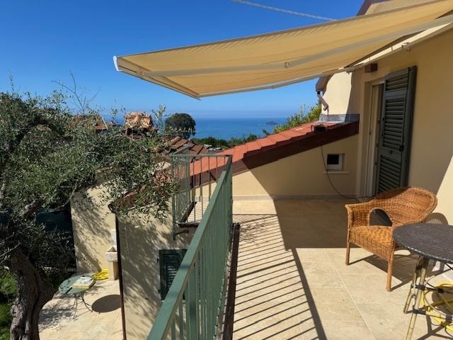 appartamento in affitto ad Ameglia in zona Montemarcello