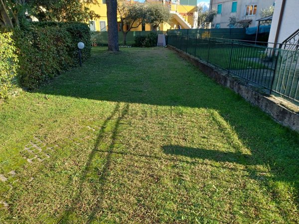 quadrivano in affitto ad Ameglia