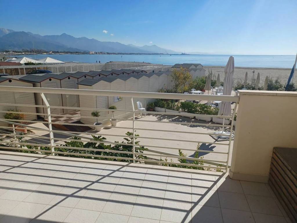 appartamento in affitto ad Ameglia in zona Fiumaretta