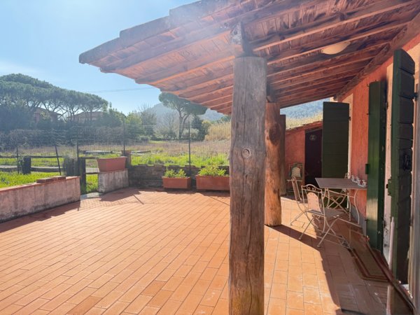 appartamento in affitto ad Ameglia in zona Fiumaretta