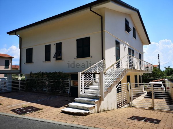 appartamento in affitto ad Ameglia