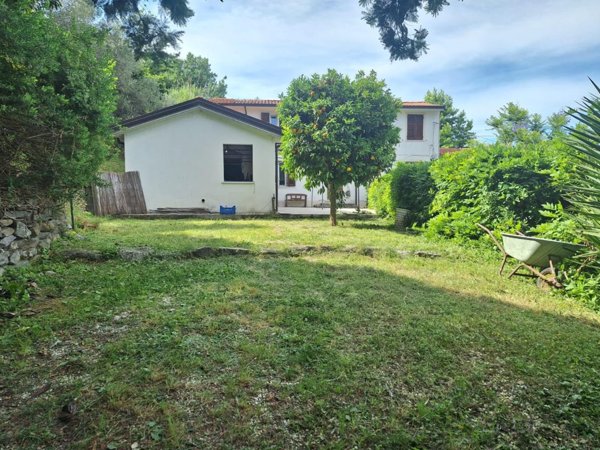 casa indipendente in affitto ad Ameglia in zona Cafaggio