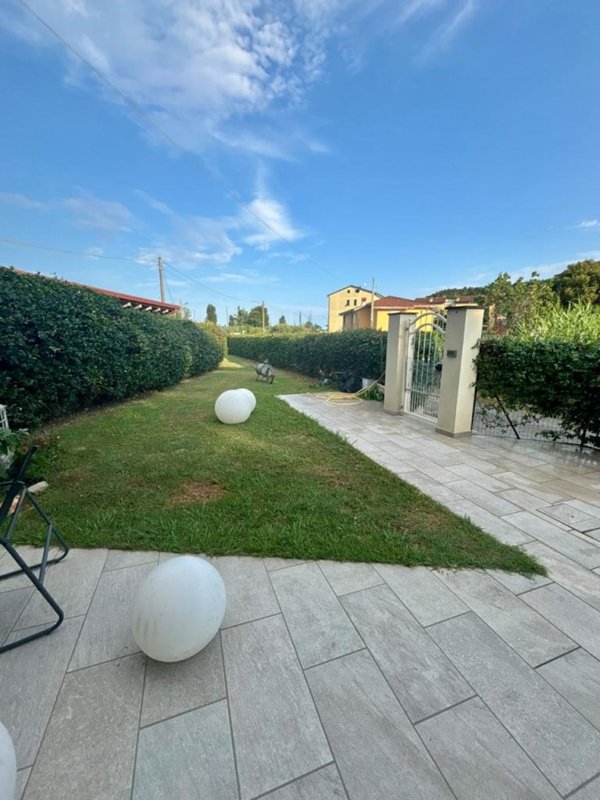 appartamento in affitto ad Ameglia
