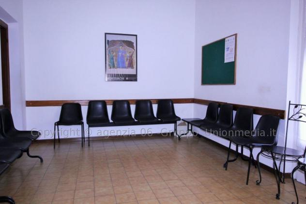 ufficio in affitto ad Arcola in zona Ressora