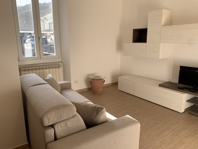 casa indipendente in affitto ad Arcola in zona Romito Magra