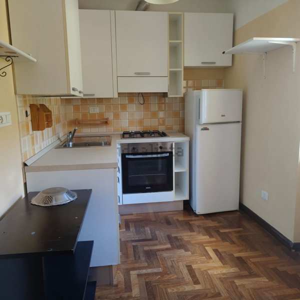 appartamento in affitto ad Arcola in zona Romito Magra