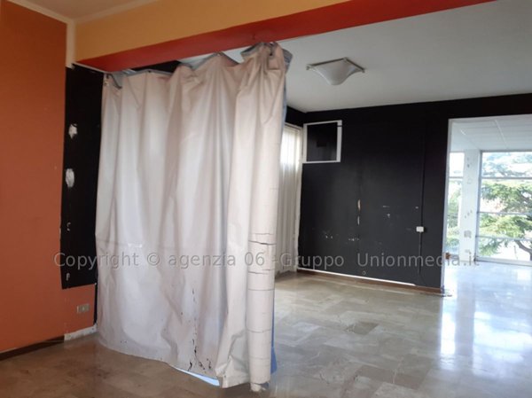 locale commerciale in affitto ad Arcola in zona Ressora