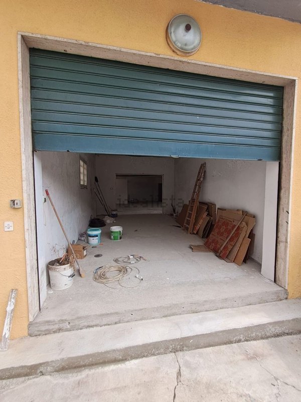 locale di sgombero in affitto ad Arcola in zona Ressora