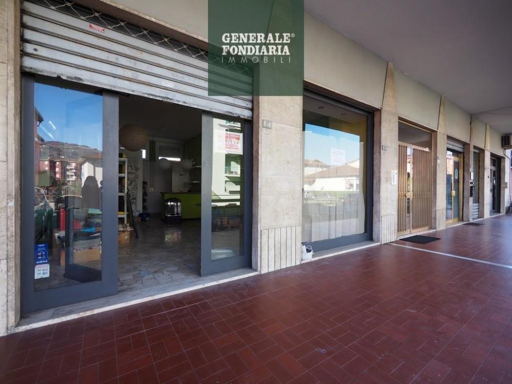 locale commerciale in affitto a Bolano in zona Montebello
