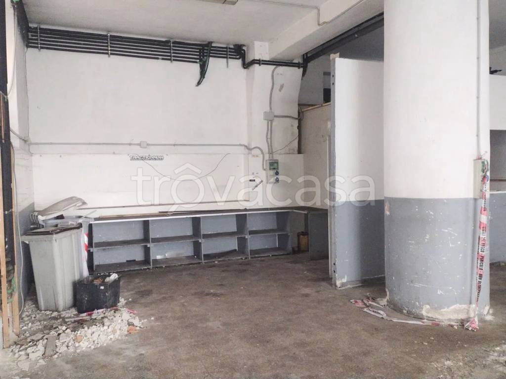 negozio in affitto a Castelnuovo Magra