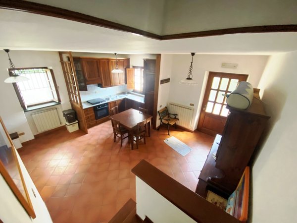 casa indipendente in affitto a Castelnuovo Magra in zona Palvotrisia