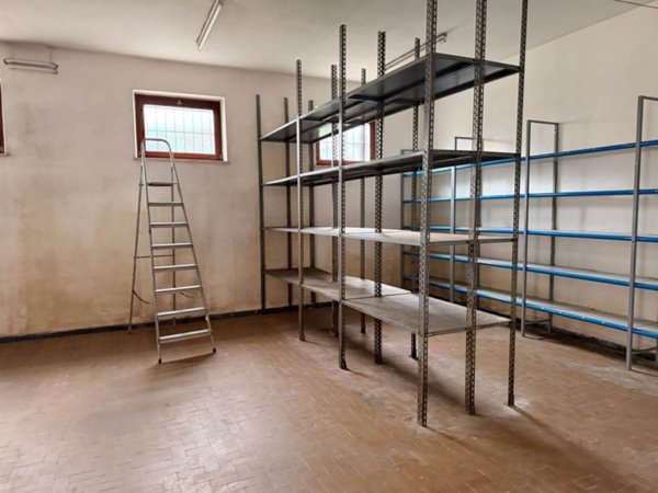 locale di sgombero in affitto a Castelnuovo Magra in zona Colombiera