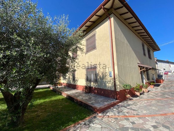 appartamento in affitto a Castelnuovo Magra