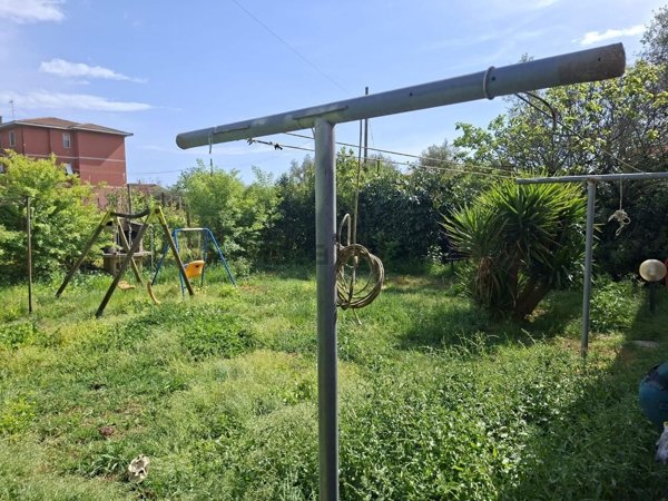 casa indipendente in affitto a Castelnuovo Magra in zona Colombiera