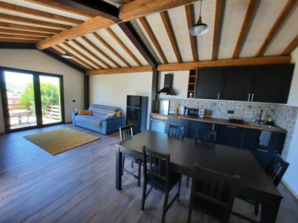 casa indipendente in affitto a Castelnuovo Magra in zona Colombiera