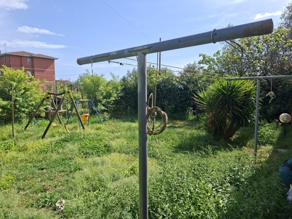 casa indipendente in affitto a Castelnuovo Magra