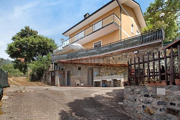 appartamento in affitto a Deiva Marina