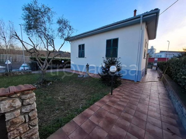 casa indipendente in affitto a La Spezia