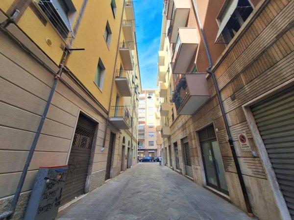 locale di sgombero in affitto a La Spezia in zona Centro Storico