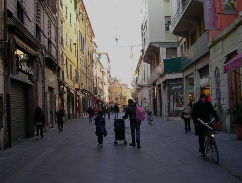 negozio in affitto a La Spezia in zona Centro Storico