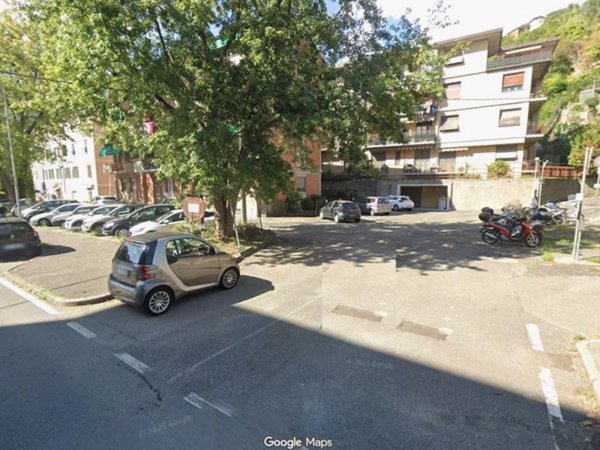 negozio in affitto a La Spezia in zona Chiappa