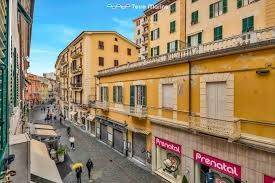 negozio in affitto a La Spezia