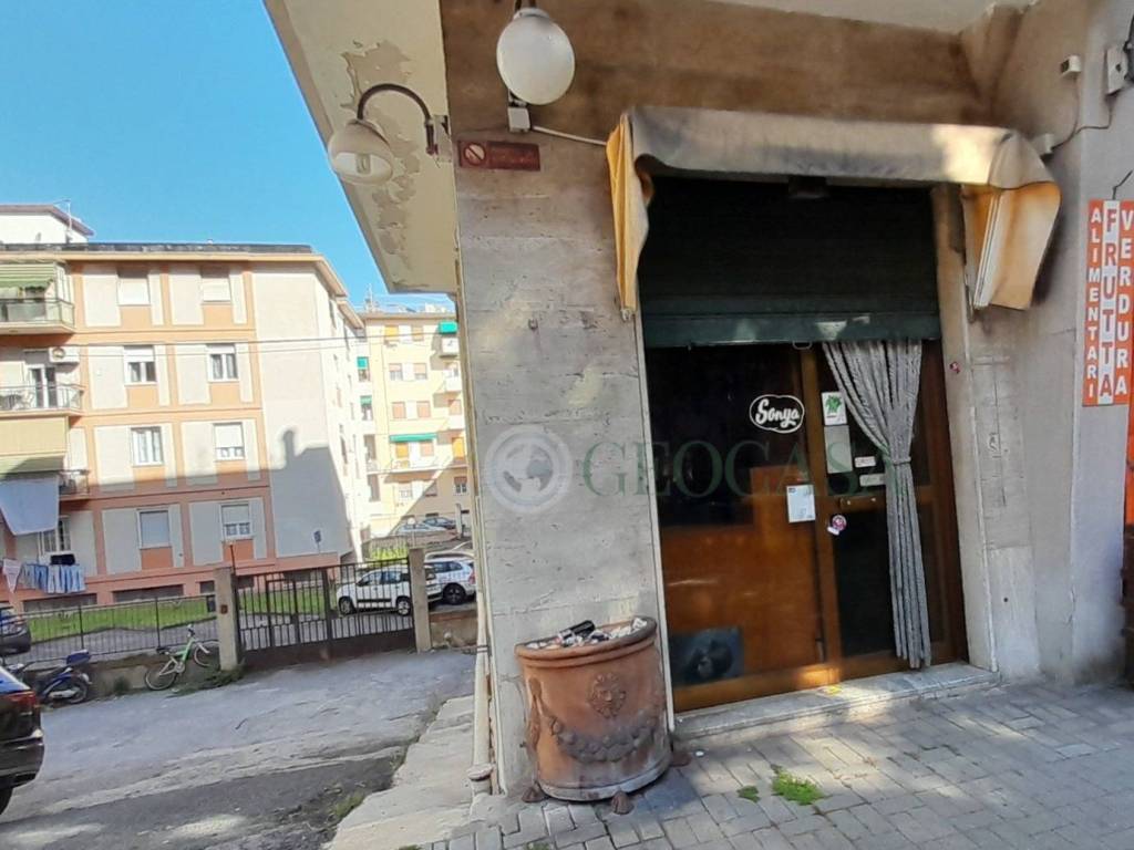 negozio in affitto a La Spezia in zona Canaletto / Buonviaggio / Migliarina