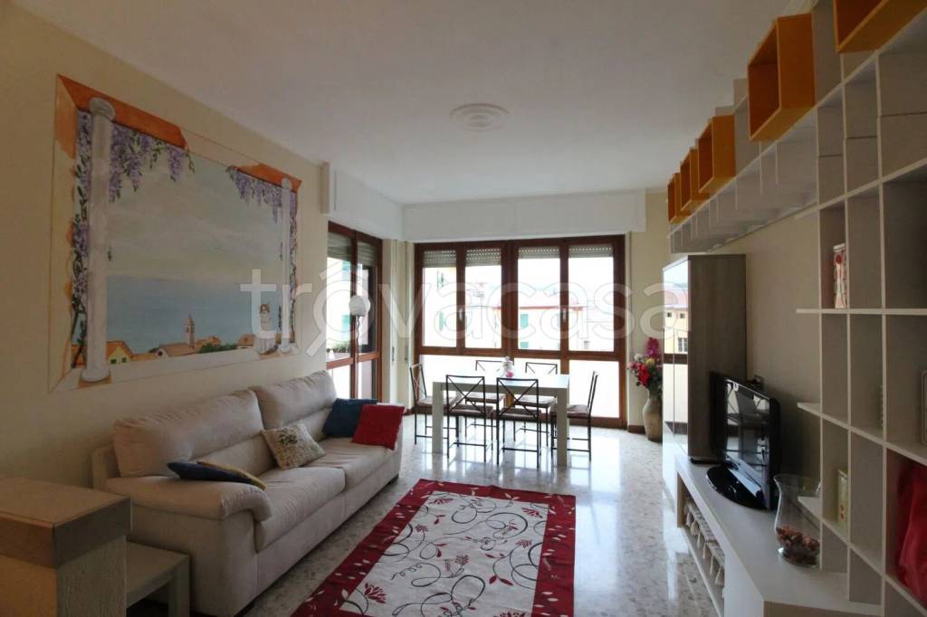 appartamento in affitto a La Spezia in zona Canaletto / Buonviaggio / Migliarina