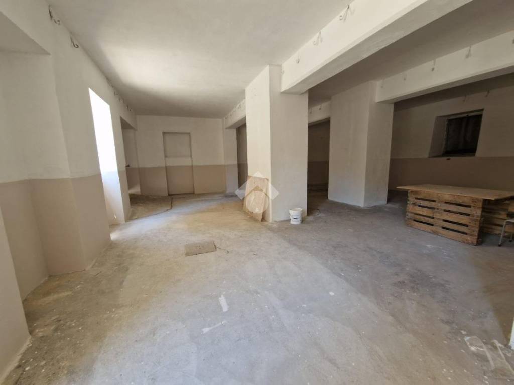 locale commerciale in affitto a La Spezia in zona Chiappa