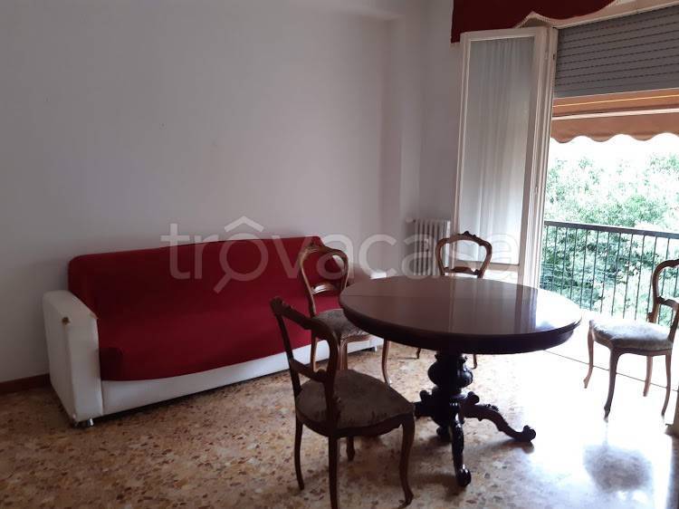 appartamento in affitto a La Spezia in zona Canaletto / Buonviaggio / Migliarina