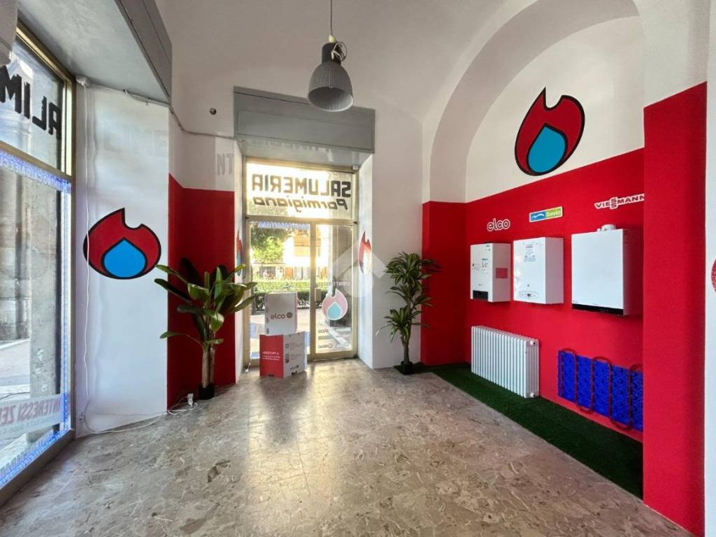 negozio in affitto a La Spezia