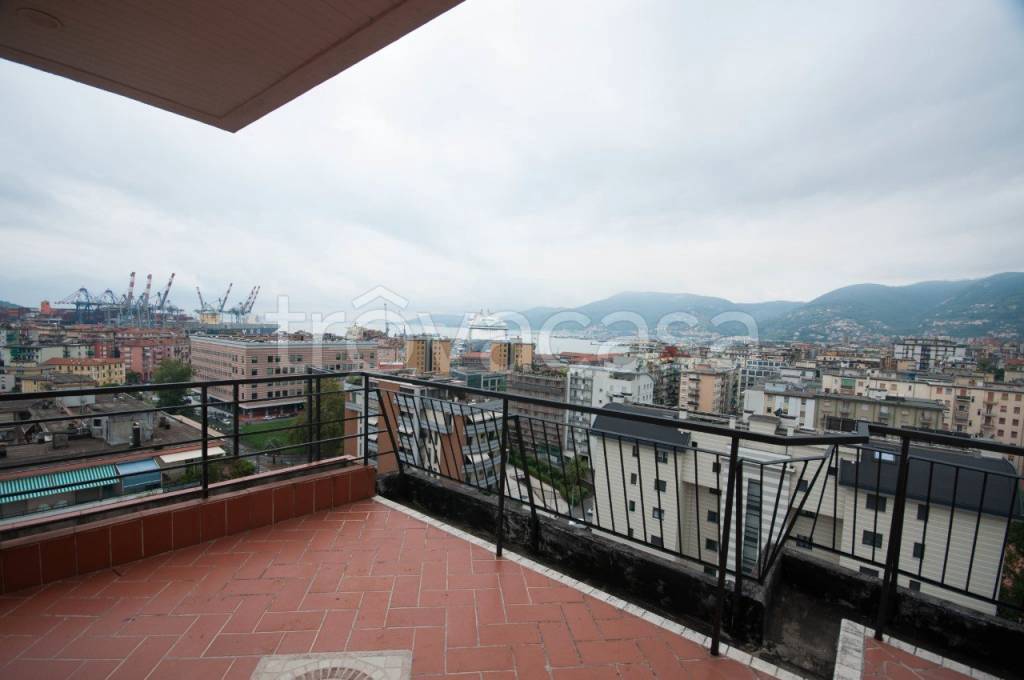 appartamento in affitto a La Spezia in zona Canaletto / Buonviaggio / Migliarina