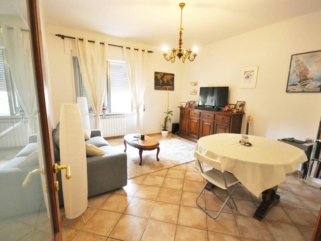 appartamento in affitto a La Spezia in zona Chiappa