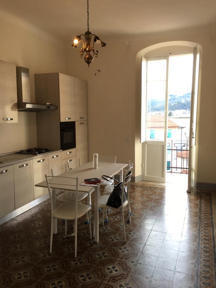 appartamento in affitto a La Spezia in zona Canaletto / Buonviaggio / Migliarina