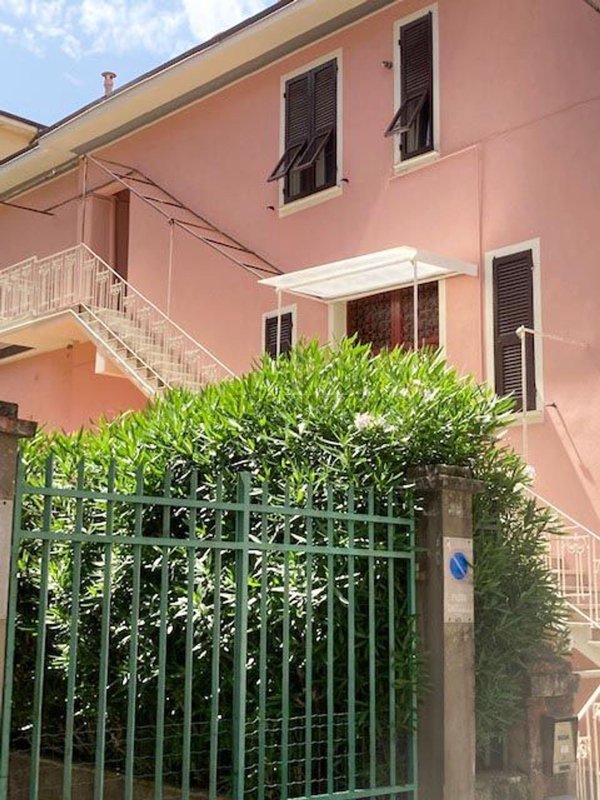 appartamento in affitto a La Spezia in zona Chiappa