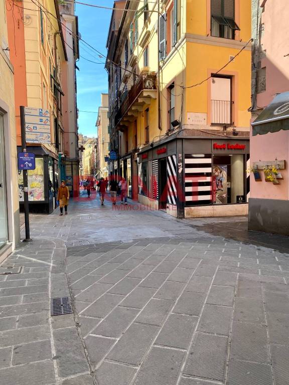 locale commerciale in affitto a La Spezia in zona Centro Storico