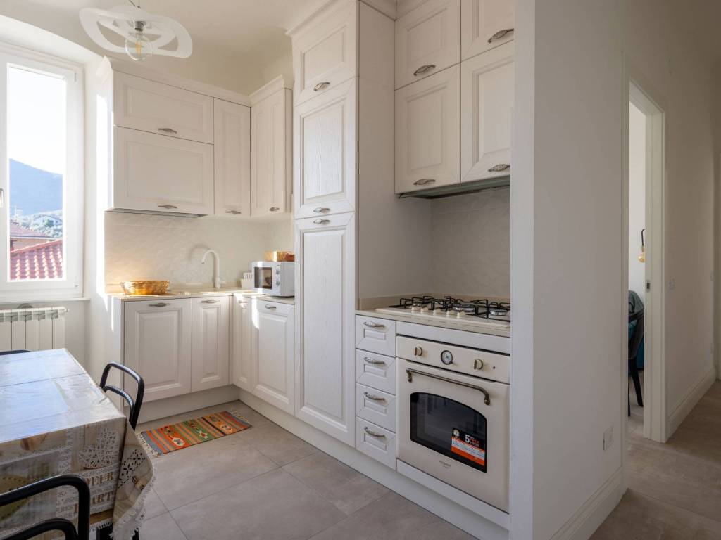 appartamento in affitto a La Spezia in zona Chiappa