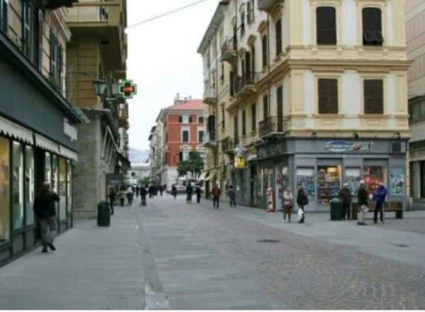 negozio in affitto a La Spezia in zona Centro Storico