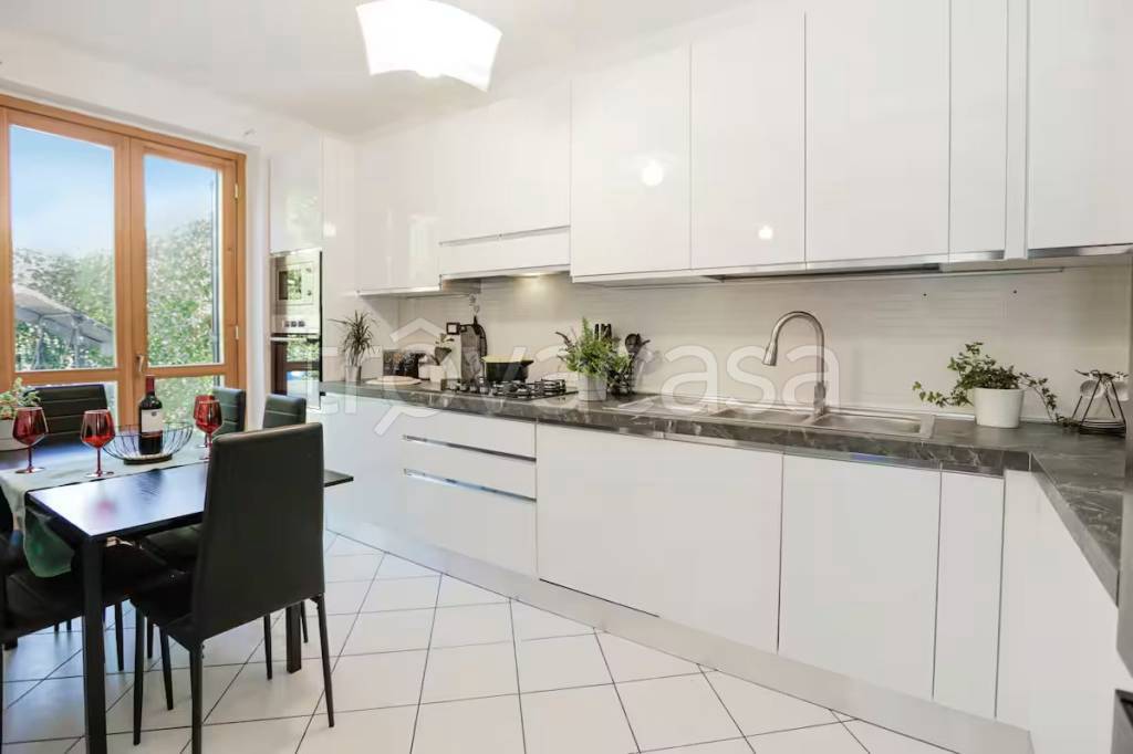 casa indipendente a La Spezia in zona Canaletto / Buonviaggio / Migliarina