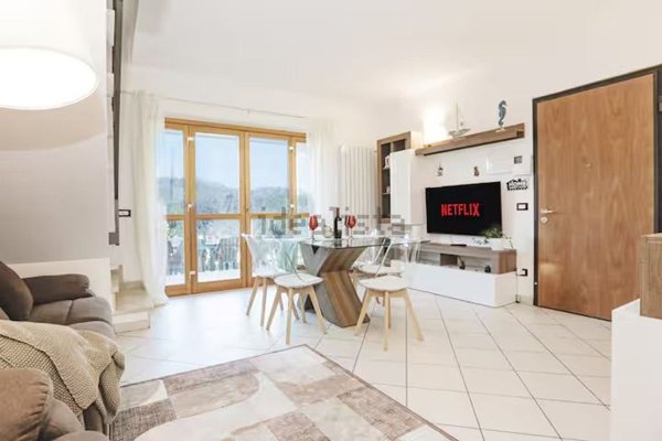 casa indipendente a La Spezia in zona Canaletto / Buonviaggio / Migliarina