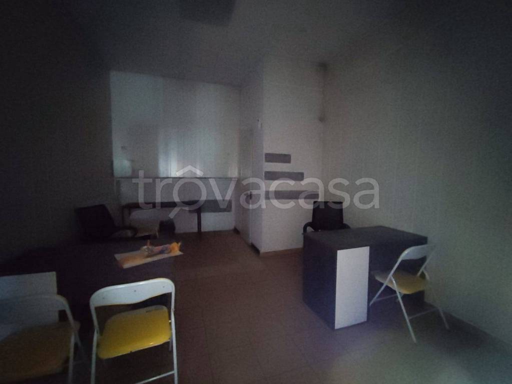 negozio in affitto a La Spezia in zona Canaletto / Buonviaggio / Migliarina