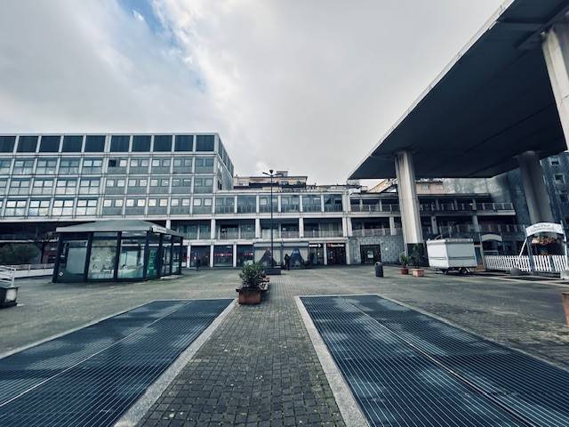 negozio in affitto a La Spezia