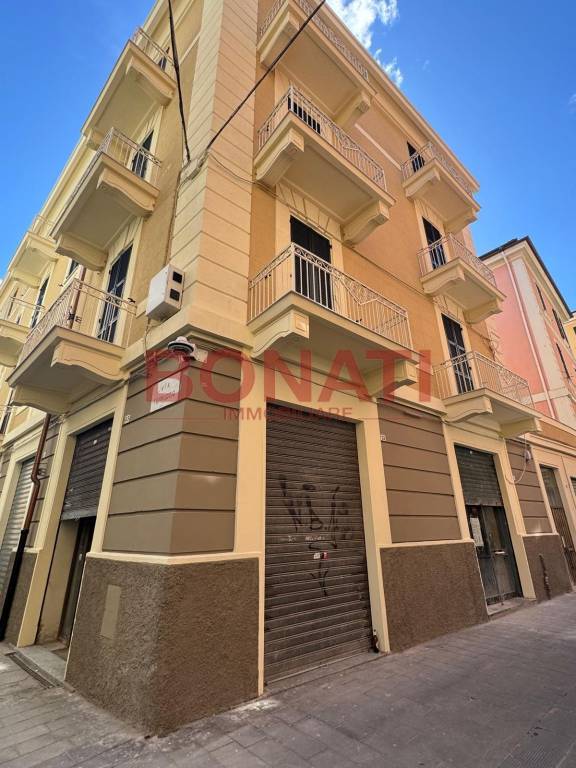 negozio in affitto a La Spezia in zona Centro Storico