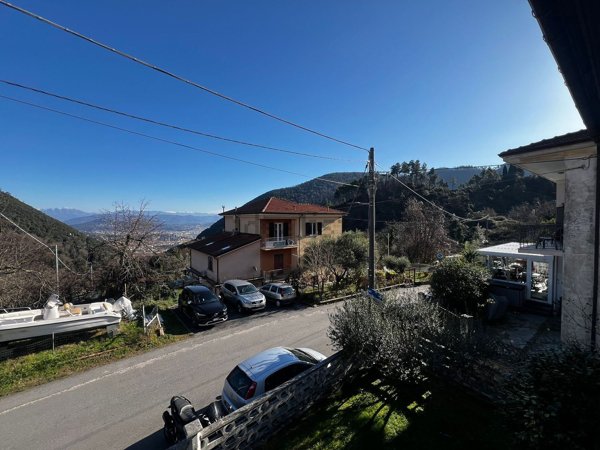 appartamento in affitto a La Spezia in zona Biassa