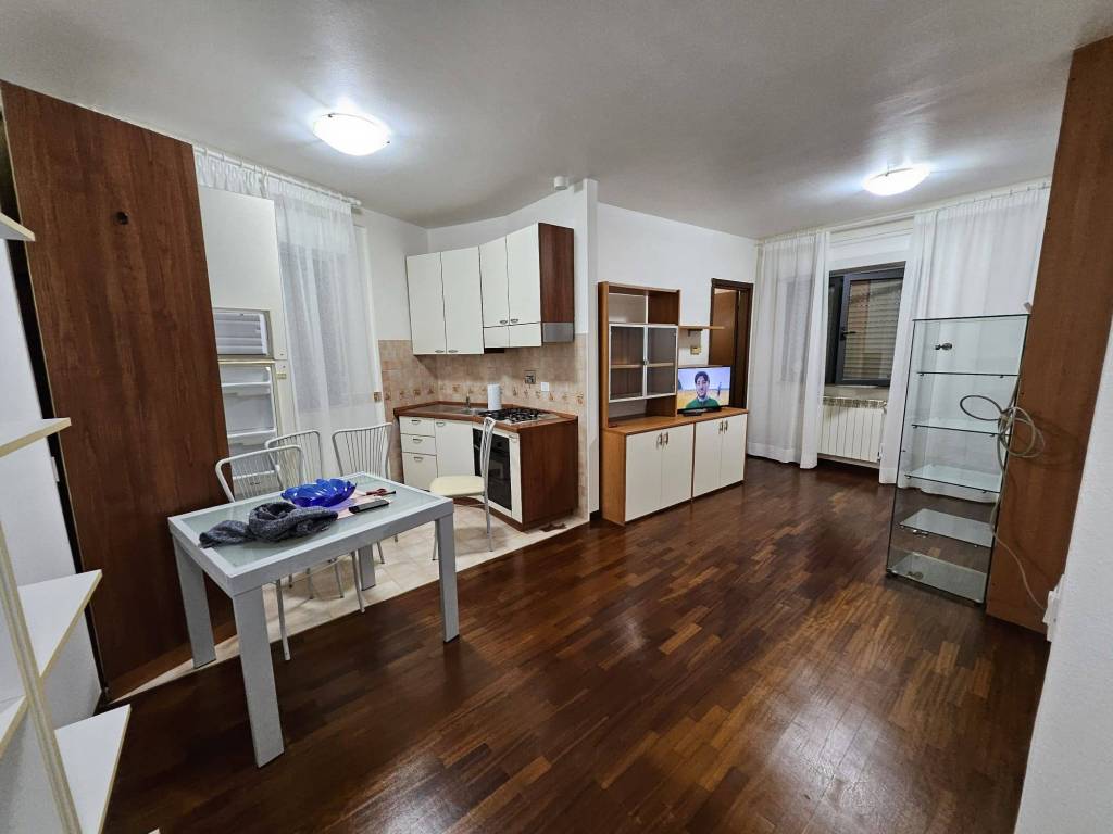 appartamento in affitto a La Spezia in zona Canaletto / Buonviaggio / Migliarina