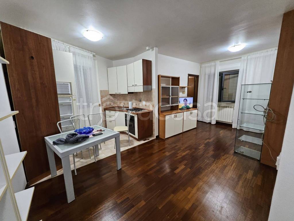 appartamento in affitto a La Spezia in zona Canaletto / Buonviaggio / Migliarina